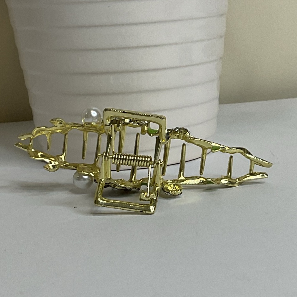 Floral Hair Clip with Pearl and Gold Accents - Picture 4 of 4